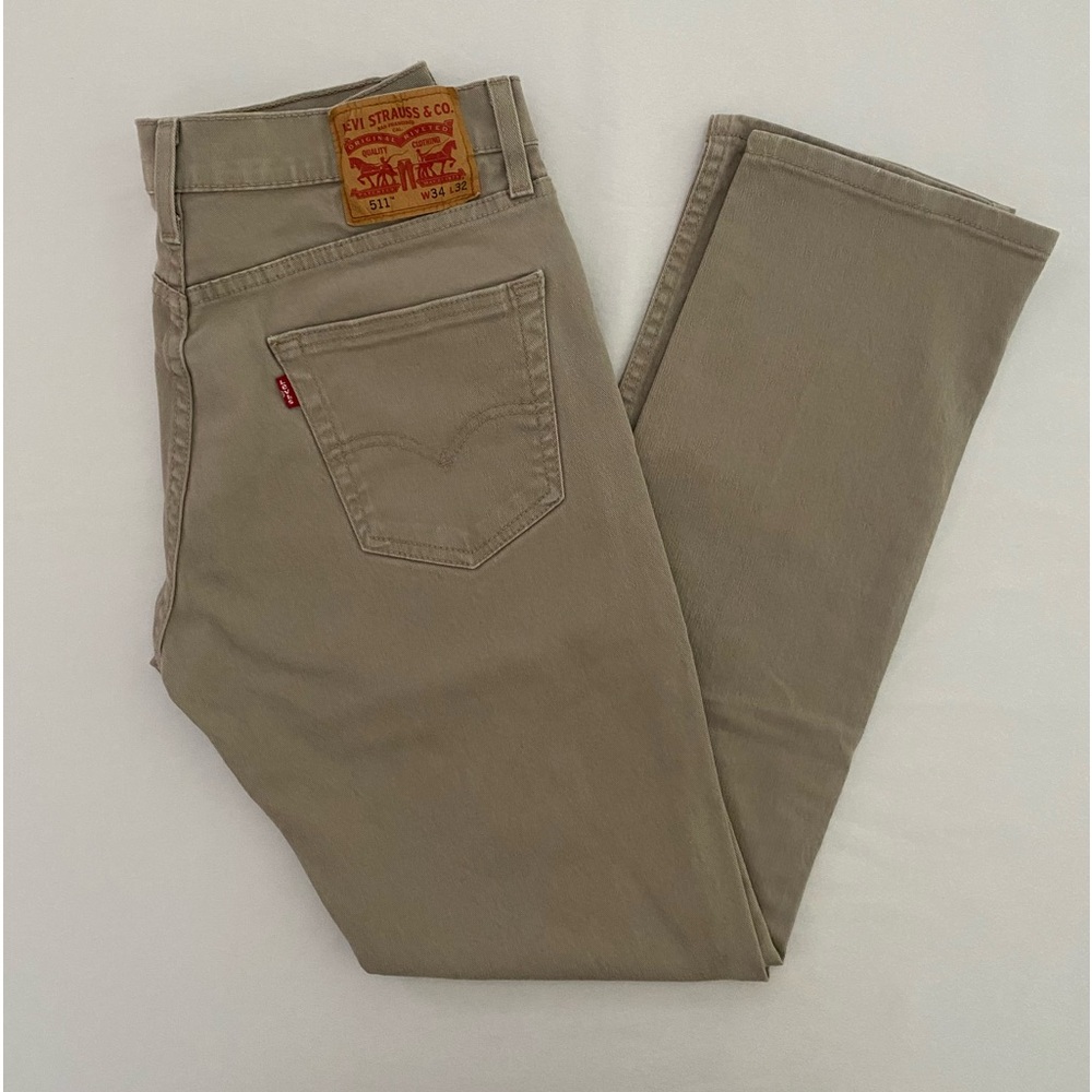 Men Levi’s 511 size 34x32 tan.

#Levi’s #511